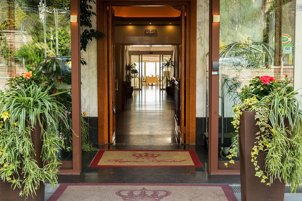 Regina Hotel 4*