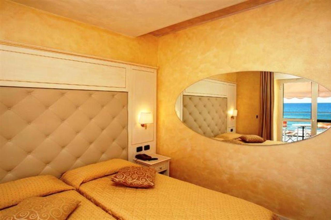 Regina Hotel